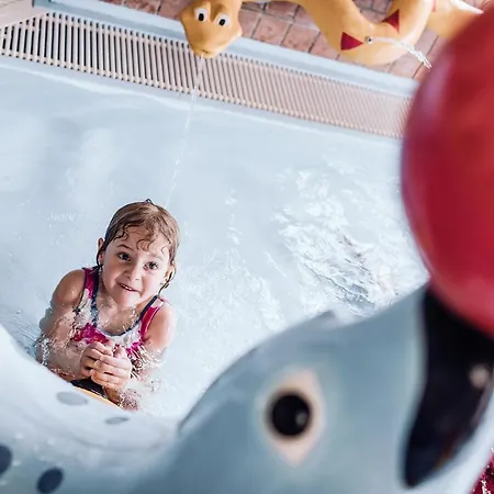 Ellmauhof - Generationenresort Szálloda