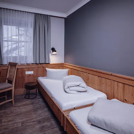 Ellmauhof - Generationenresort 4*