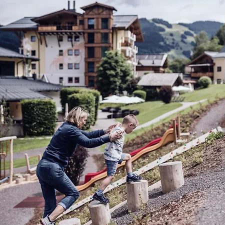 Ellmauhof - Generationenresort Szálloda 4*