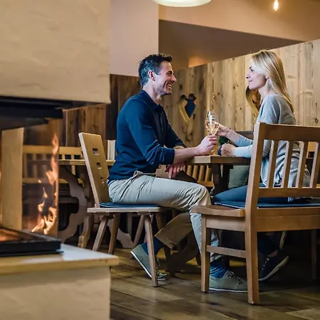 Ellmauhof - Generationenresort Szálloda