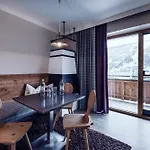 Ellmauhof - Generationenresort Hotel 4*