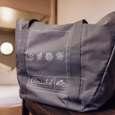 فندق Ellmauhof - Generationenresort