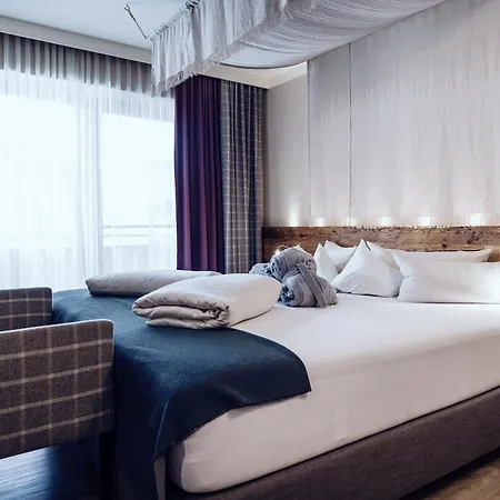 فندق Ellmauhof - Generationenresort سالباخ هينترغليم