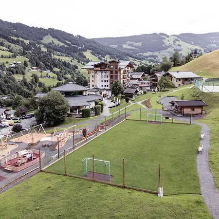 Familienresort Ellmauhof - Feriengut 4* Saalbach-Hinterglemm