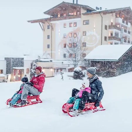 Hotell Ellmauhof - Generationenresort 4*