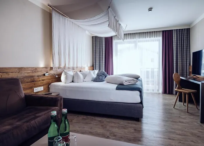 Ellmauhof - Generationenresort Hotell