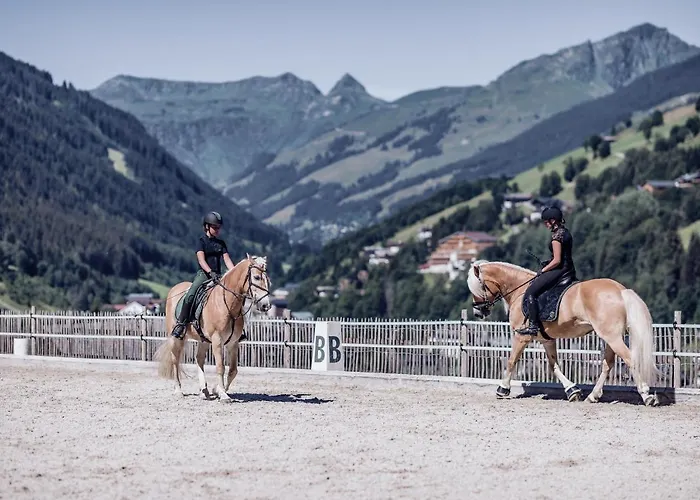 Hotel Ellmauhof - Generationenresort 4*