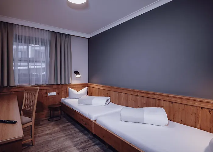 Ellmauhof - Generationenresort Hotell Saalbach-Hinterglemm