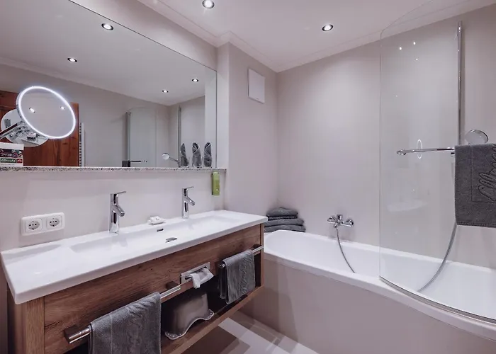 Hotel Ellmauhof - Generationenresort Saalbach-Hinterglemm