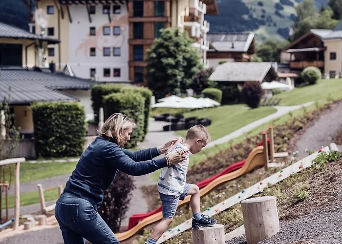 Ellmauhof - Generationenresort Hotel 4*