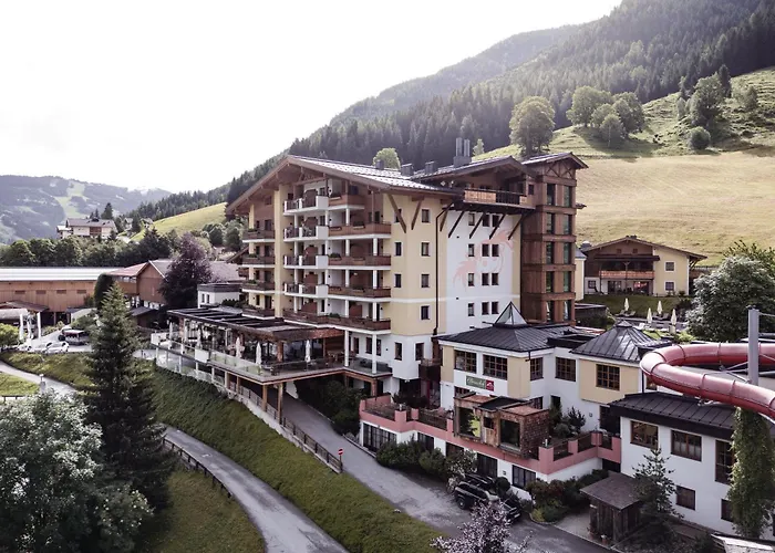 Hotell Ellmauhof - Generationenresort 4*